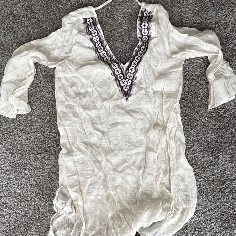 Patterned and frilled cover up